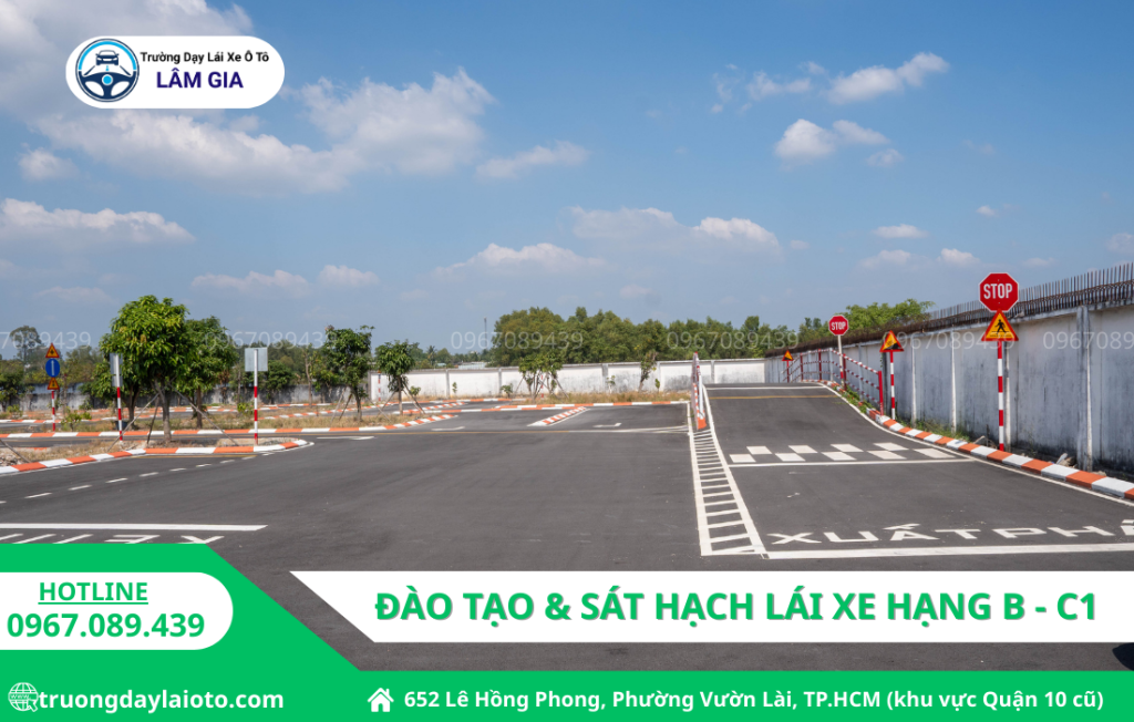 sân thi sát hạch trường dạy lái ô tô Lâm Gia